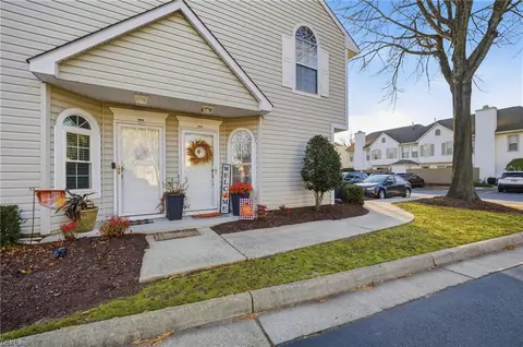 1612 Pattington Cir, Virginia Beach, VA 23454