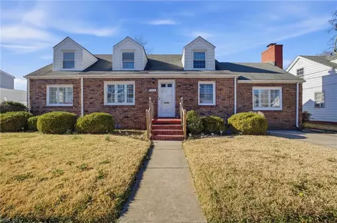 7733 Castleton Pl, Norfolk, VA 23505
