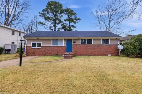 428 Woodview Ave, Norfolk, VA 23505