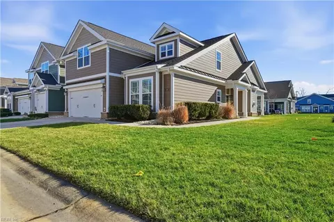 204 Thornwood Dr, Suffolk, VA 23435