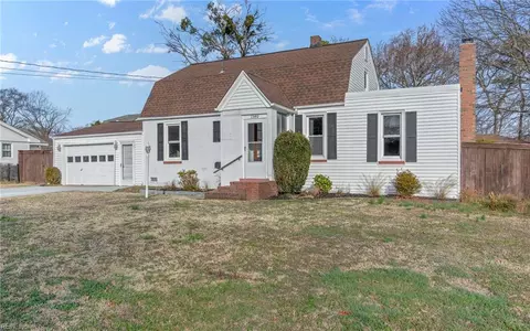 1340 Elk Ave, Norfolk, VA 23518