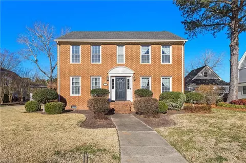 344 Barcelona Dr, Chesapeake, VA 23322