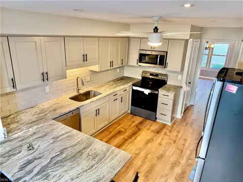 985 Penhook Ct, Virginia Beach, VA 23464
