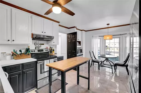 531 Fox Hill Rd, Hampton, VA 23669