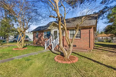 2317 Azalea Ave, Portsmouth, VA 23704