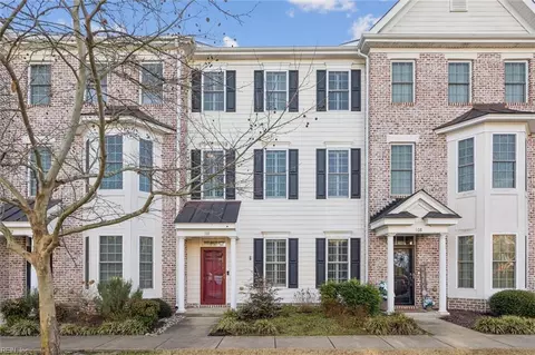 110 Peyton Randolph Dr, Yorktown, VA 23692