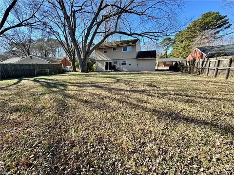 Exterior - 121 Fort Worth St, Hampton, VA 23669 photo 3 of 5
