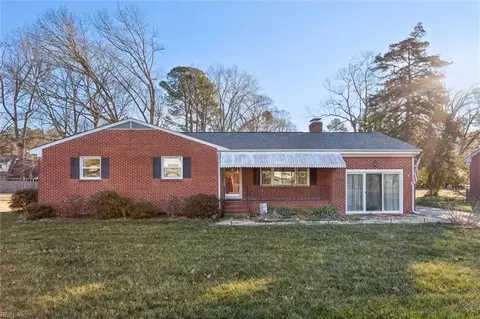 302 Wythe Creek Rd, Poquoson, VA 23662