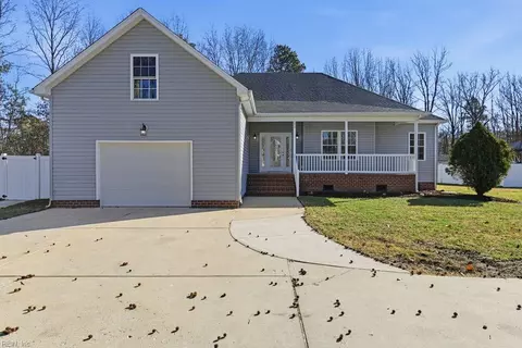 1012 Bennetts Pasture Rd, Suffolk, VA 23435