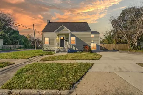 1828 Parker St, Portsmouth, VA 23704
