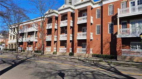 450 W Princess Anne Rd #211, Norfolk, VA 23517