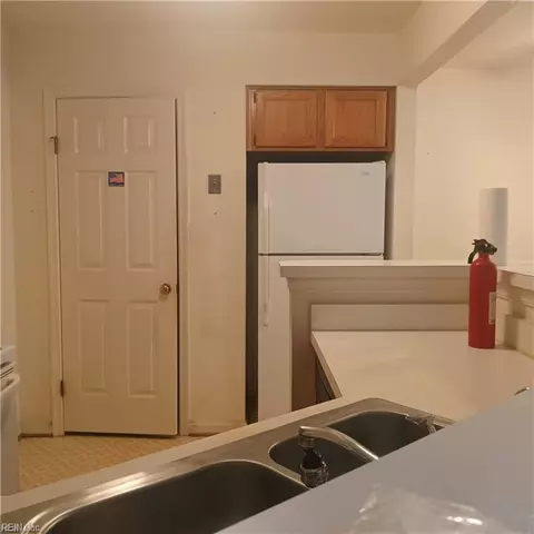 90 Madison Chase #90, Hampton, VA 23666 photo 4