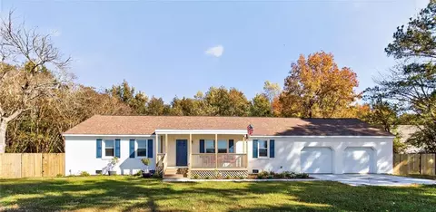 913 Long Ridge Rd, Chesapeake, VA 23322