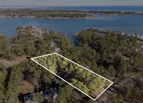 713 Ship Point Rd, York County, VA 23692