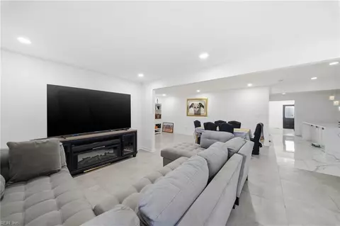 Other - 845 N King St, Hampton, VA 23669 photo 4 of 8