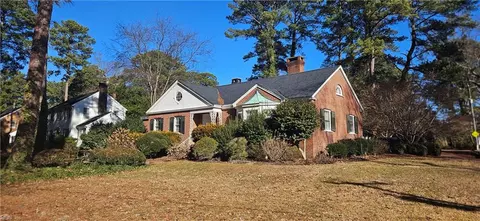 4504 Wake Forest Rd, Portsmouth, VA 23703