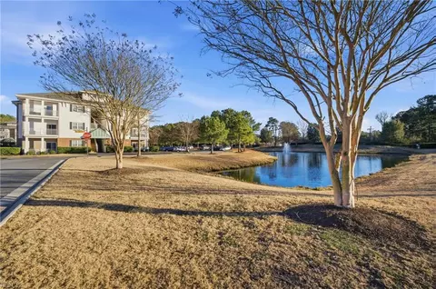 4316 Hillingdon Bnd #205, Chesapeake, VA 23321