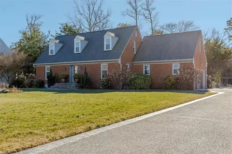 9207 Wigneil St, Suffolk, VA 23433