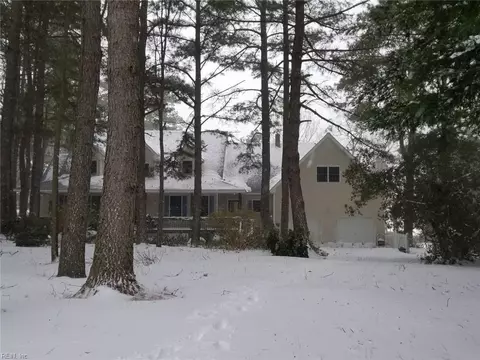 5304 Chesawadox Dr, Exmore, VA 23350