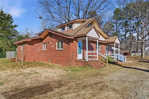 1160 Culver Ln, Virginia Beach, VA 23454