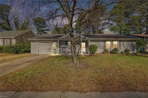 912 Hastings Ct, Chesapeake, VA 23320