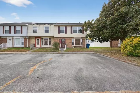 3869 Chancery Ln, Virginia Beach, VA 23452