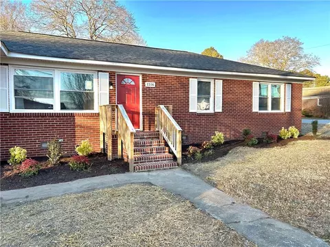 1516 Wilkins Ave, Suffolk, VA 23434