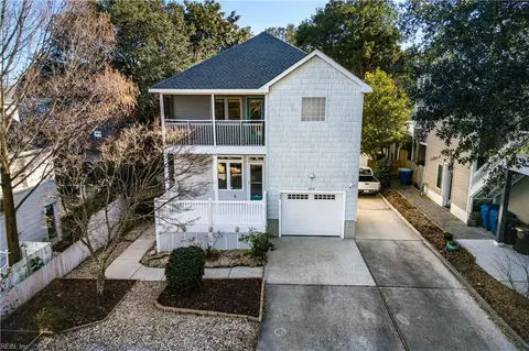 204 82nd St, Virginia Beach, VA 23451