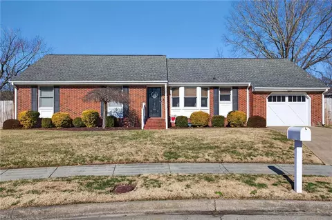 2504 Crabtree Ct, Chesapeake, VA 23321