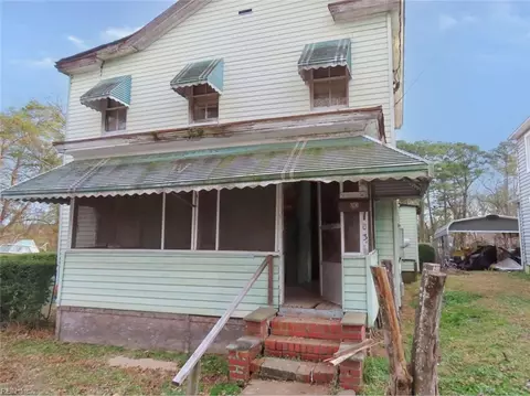 103 Washington St, Smithfield, VA 23430