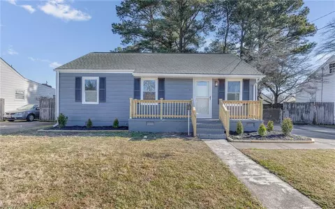821 Pacific Ave, Portsmouth, VA 23707