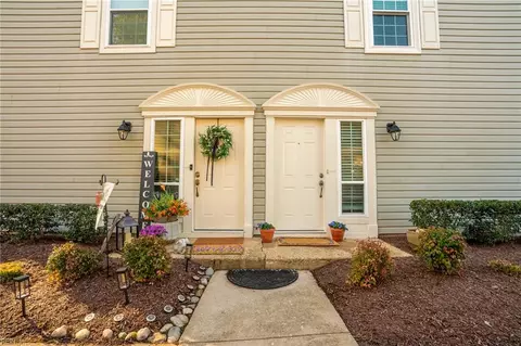 455 Chatterton Dr, Virginia Beach, VA 23454