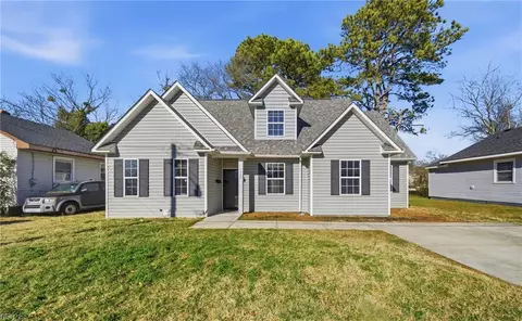 3332 Gwin St, Portsmouth, VA 23704