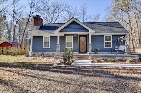 845 Indian Creek Rd, Chesapeake, VA 23322