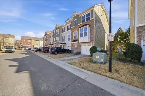 4311 Salt Marsh Ln, Chesapeake, VA 23324