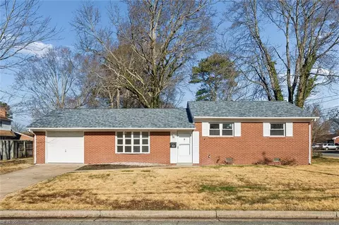 41 Ivy Farms Rd, Newport News, VA 23601