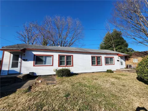 29 Calvin St, Portsmouth, VA 23701