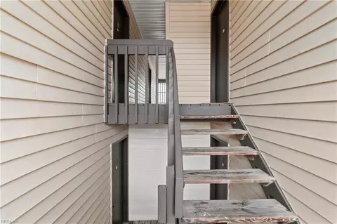 Entry Way - 220 Pacific Dr #2, Hampton, VA 23666 photo 1 of 1