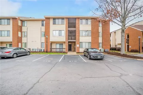 220 Pacific Dr #2, Hampton, VA 23666