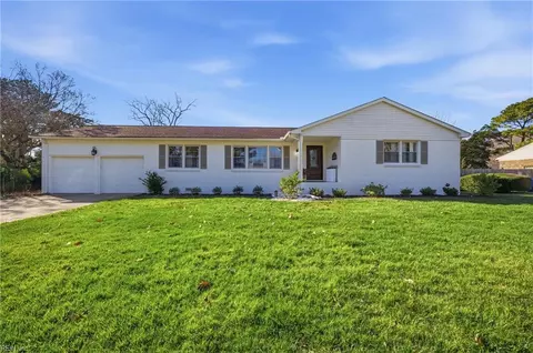 841 Queen Elizabeth Dr, Virginia Beach, VA 23452