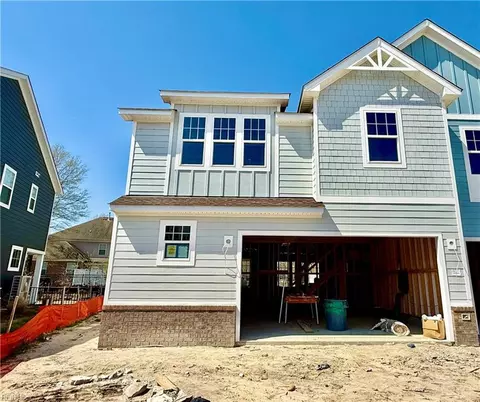 713 Flatrock Ln, Chesapeake, VA 23320