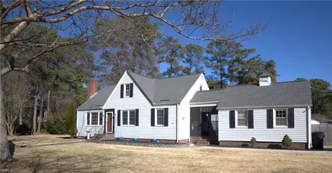 4614 High St W, Portsmouth, VA 23703