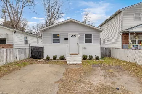 712 Langley Ave, Hampton, VA 23669