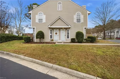 1402 Shortleaf Ln, Chesapeake, VA 23320