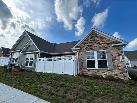 212 St Pauls Ave #30-4, Smithfield, VA 23430