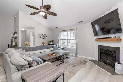 338 Summerville Ct, Virginia Beach, VA 23451