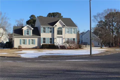 4600 Davids Mill Dr, Chesapeake, VA 23321
