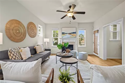 616 Foster Ln, Virginia Beach, VA 23451