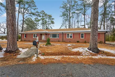 1717 Colonial Ave, Suffolk, VA 23434