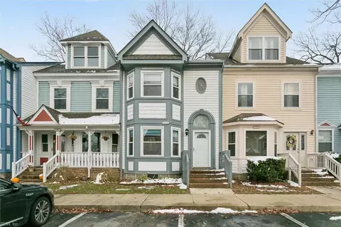 1058 Palmerton Dr, Newport News, VA 23602
